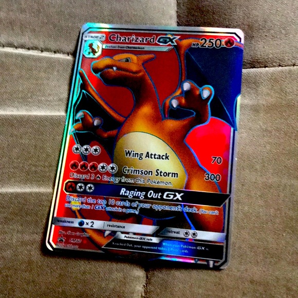 Charizard - Picture 1 of 5